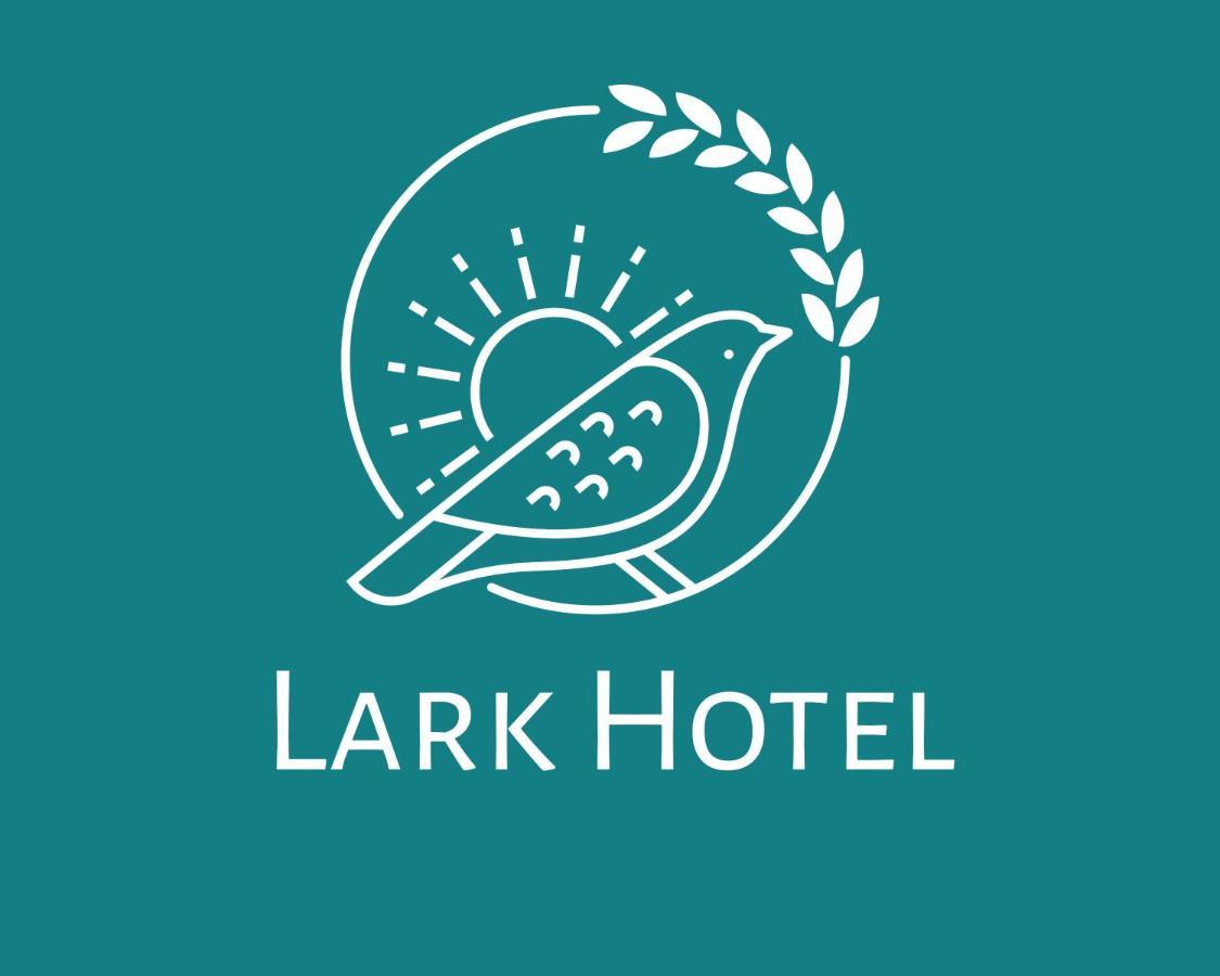 Lark Hotel Dar es Salaam Exteriér fotografie