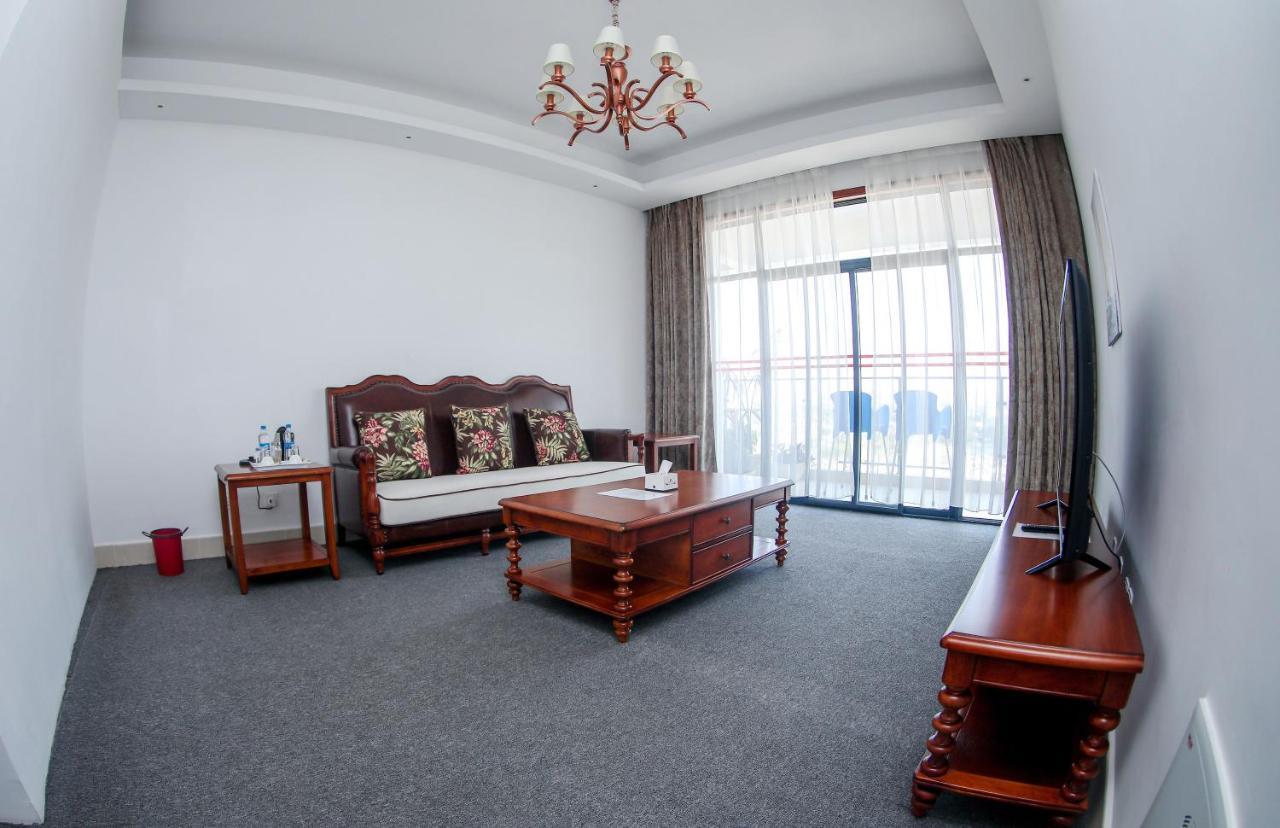 Lark Hotel Dar es Salaam Exteriér fotografie