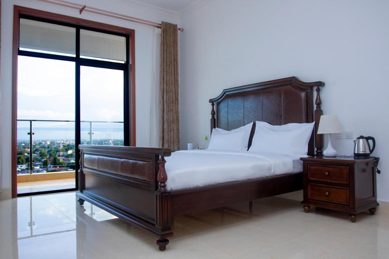 Lark Hotel Dar es Salaam Exteriér fotografie