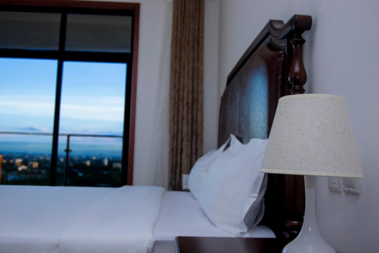 Lark Hotel Dar es Salaam Exteriér fotografie